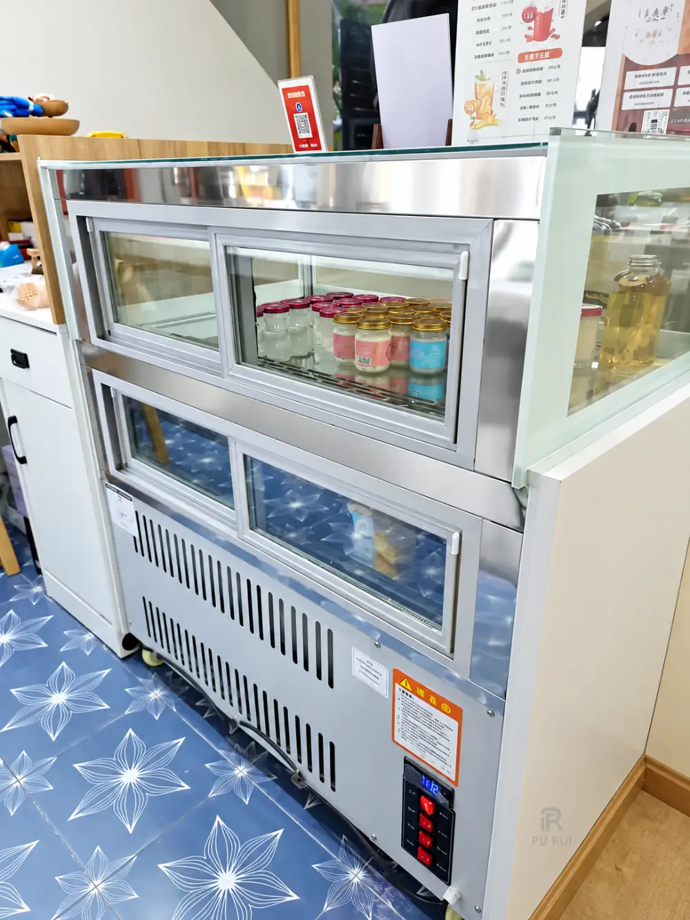 commercial bakery cake showcase refrigerator