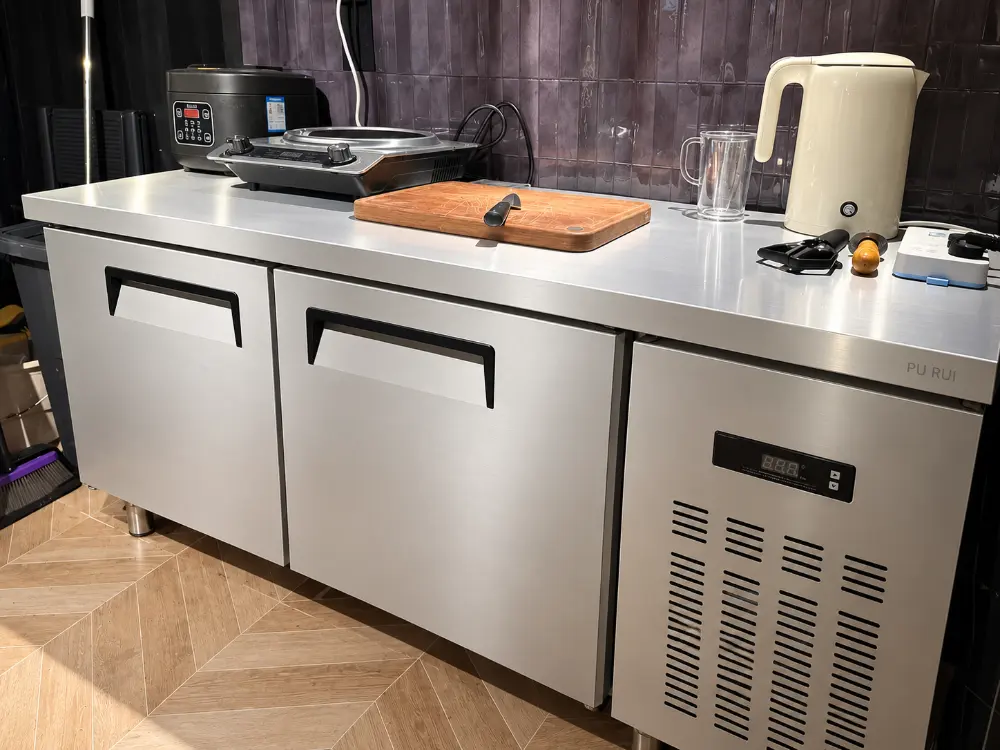 commercial dual temperature refrigerated freezer worktable