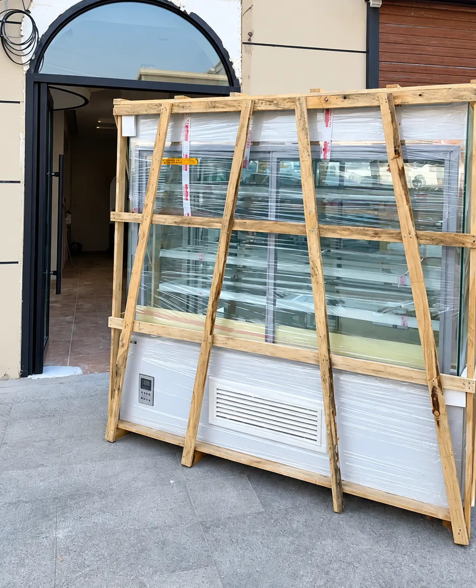 commercial bakery cake showcase refrigerator (复制)