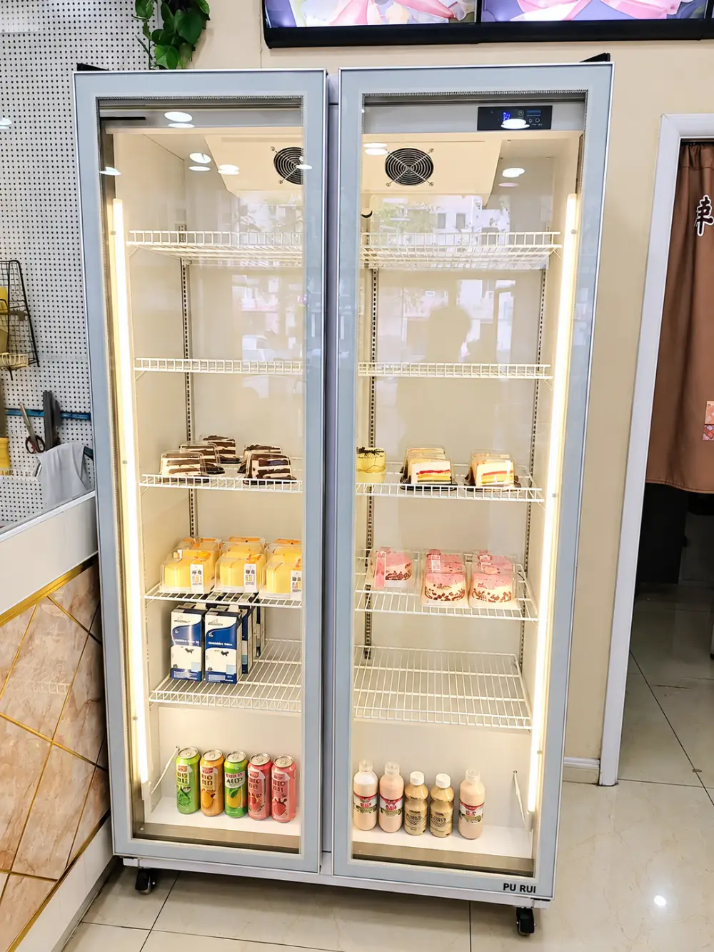 commercial upright cake display refrigerator with panoramic glass doors