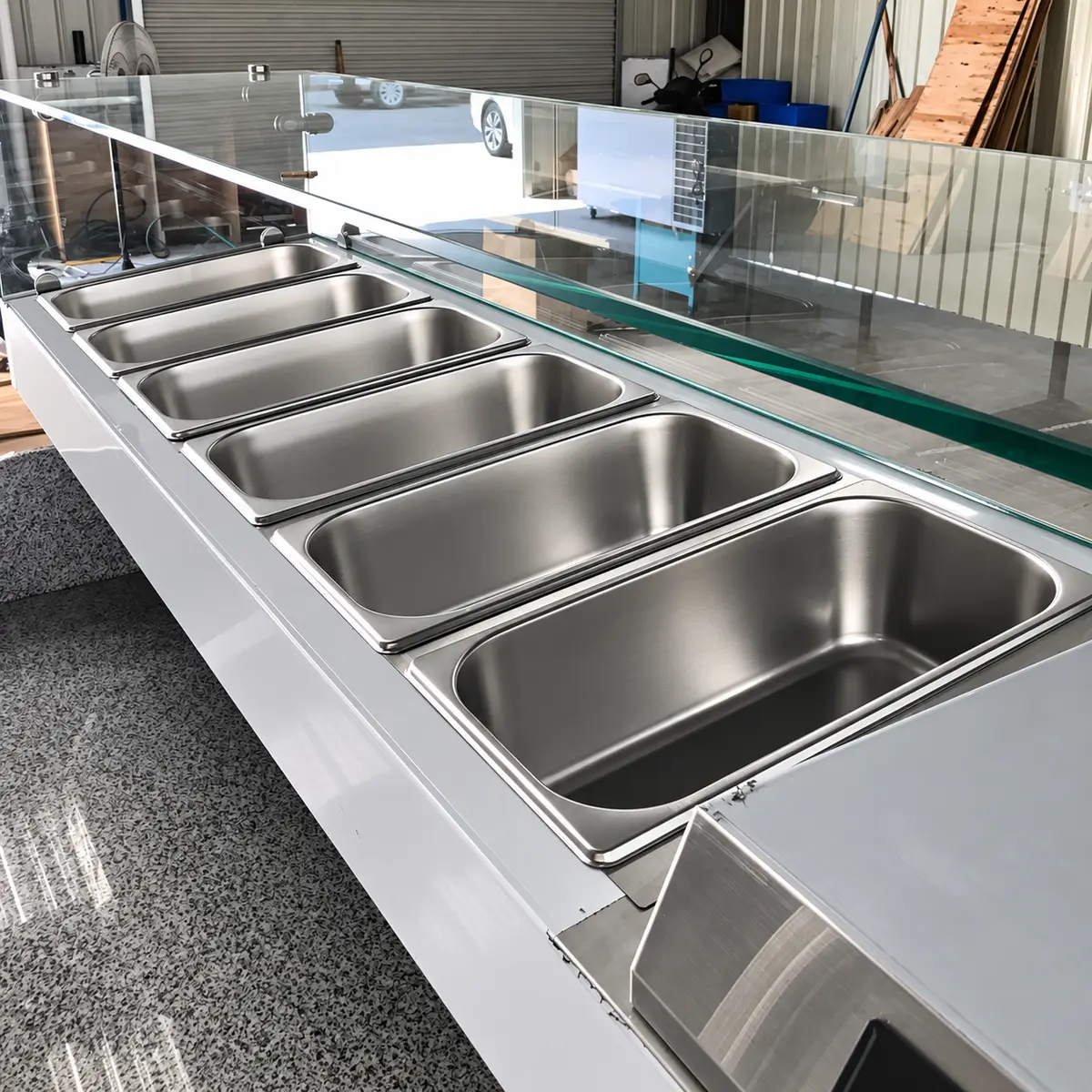 marble top refrigerated pizza & salad prep table